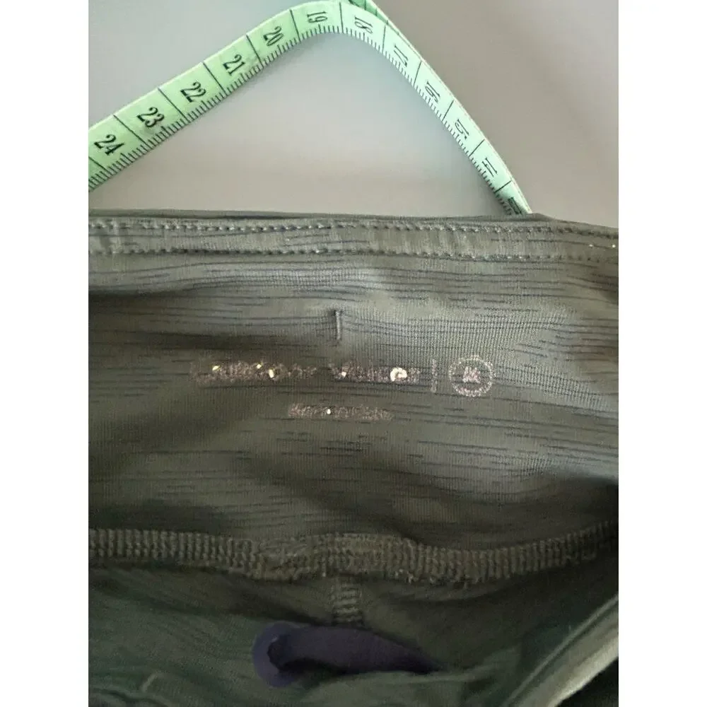 Outdoor Voices womens leggings size M heathered green cropped